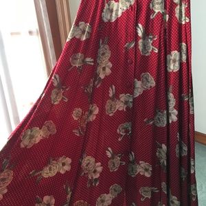 Famous Barr? Petite floral skirt